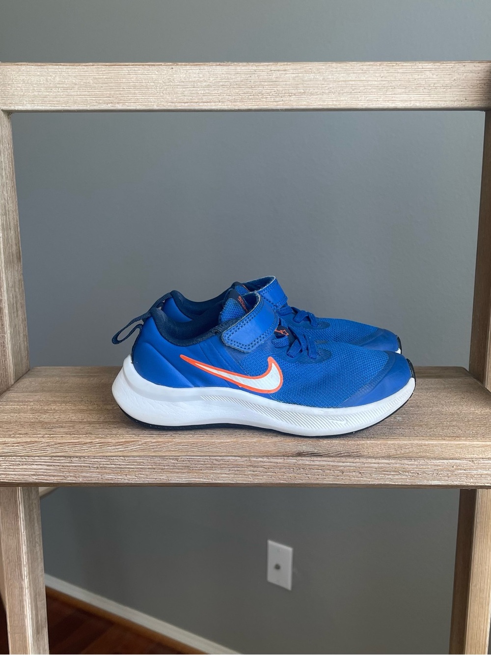 Nike Star Runner 3 Sneakers Blue White Colorway 11.5 Lightweight Straps Shoes